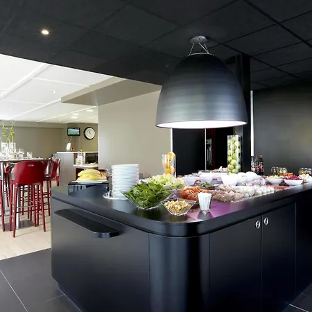 Hotell Campanile Sud - Chr 3*